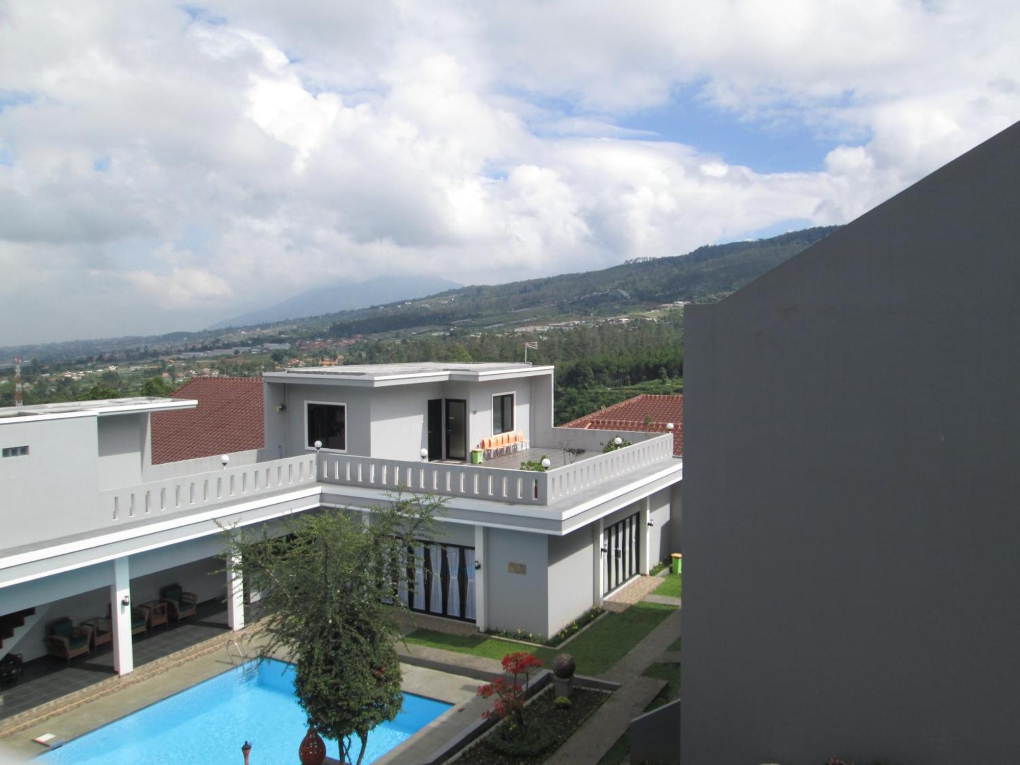 Osmond Villa Resort Лембанг Экстерьер фото