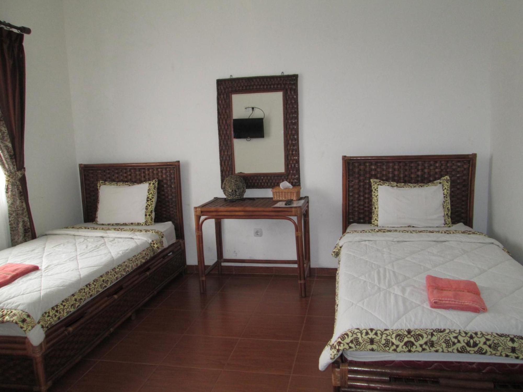 Osmond Villa Resort Лембанг Экстерьер фото