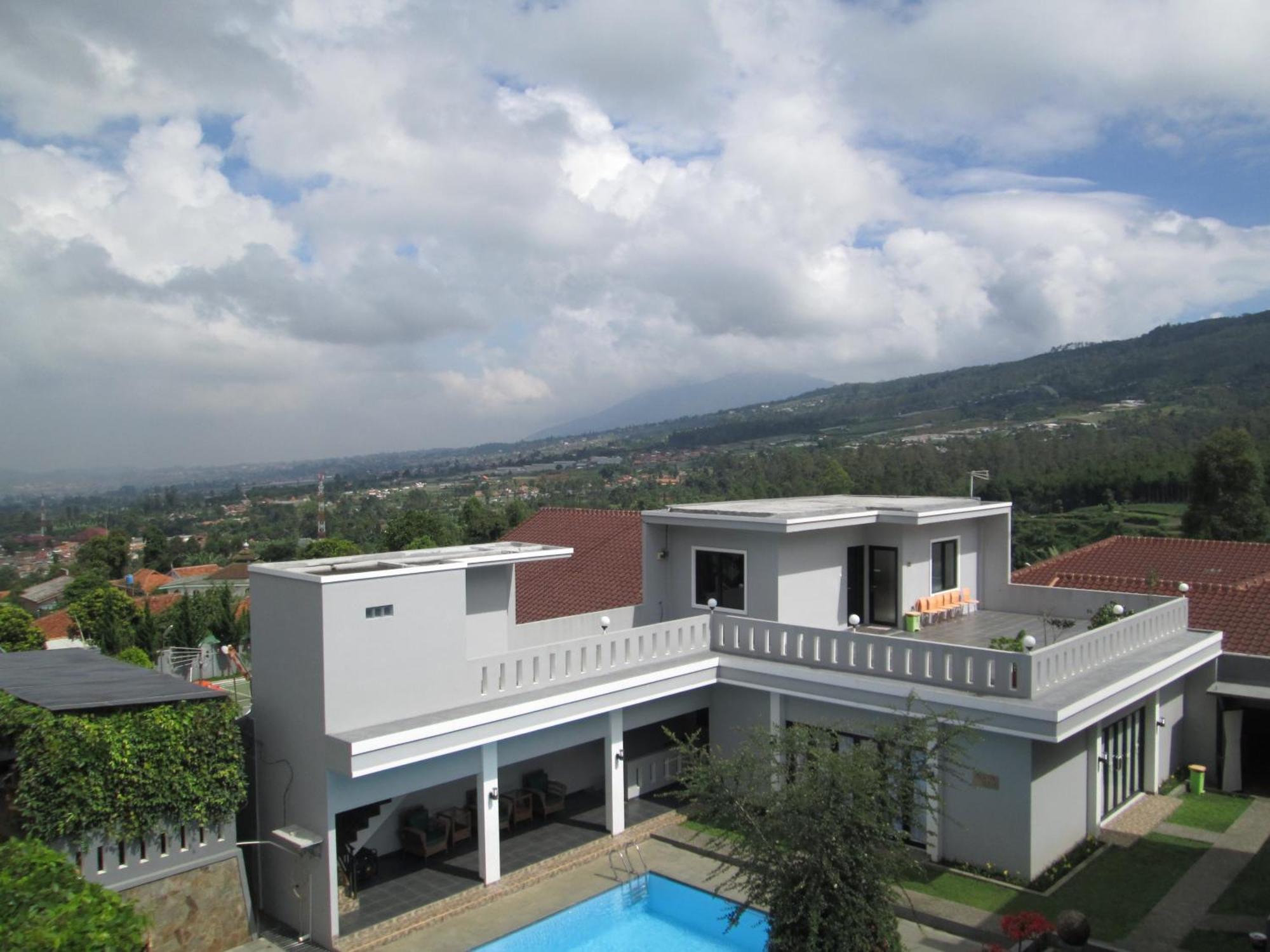 Osmond Villa Resort Лембанг Экстерьер фото