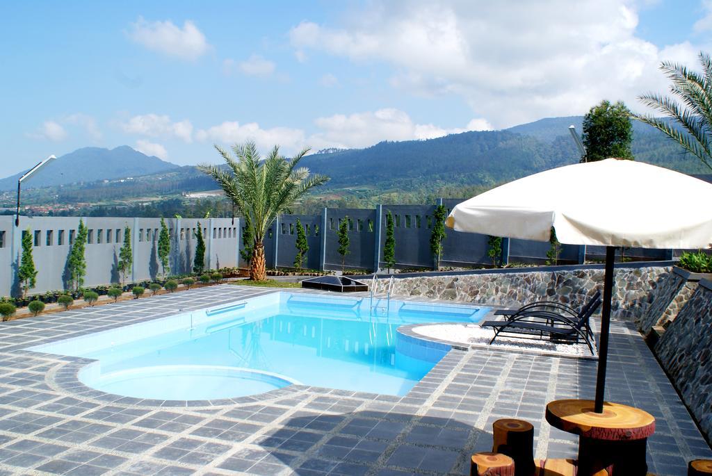Osmond Villa Resort Лембанг Экстерьер фото